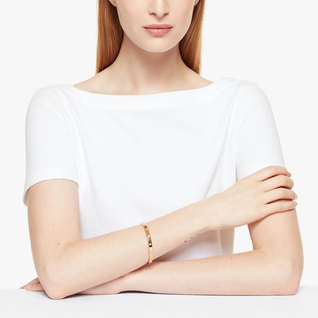 商品Kate Spade|Kate Spade New York Women's Metal Stone Hinged Bangle - Clear/Gold,价格¥439,第4张图片详细描述