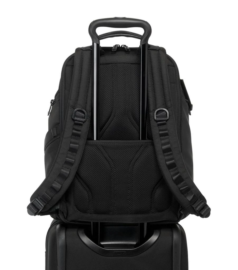 商品Tumi|Alpha Bravo Backpack,价格¥4988,第5张图片详细描述