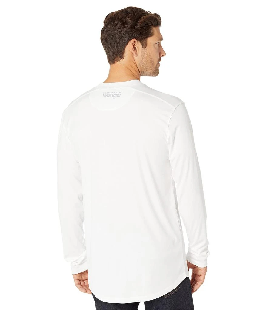 商品Wrangler|ATG Long Sleeve Performance Tee Shirt,价格¥152,第2张图片详细描述