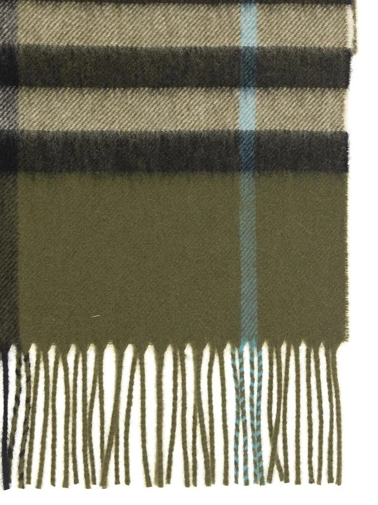 商品Burberry|Giant Check Scarf,价格¥2278,第2张图片详细描述