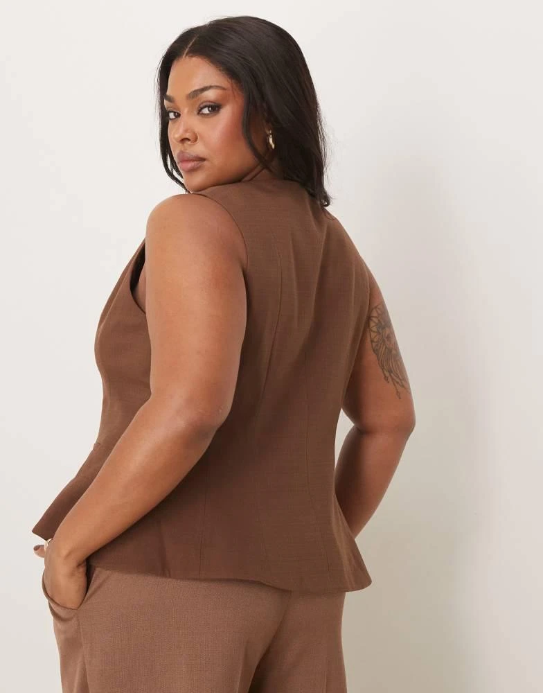 商品ASOS|ASOS DESIGN Curve peplum waistcoat in chocolate,价格¥366,第4张图片详细描述