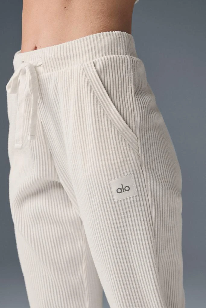 商品Alo|Muse Sweatpant - Ivory,价格¥809,第4张图片详细描述