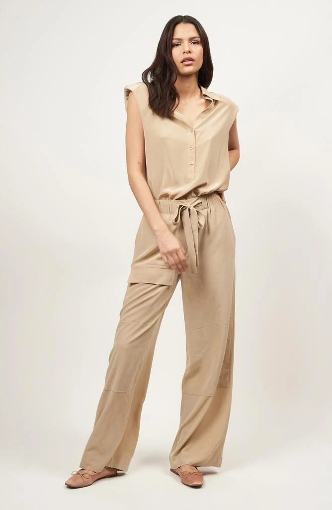 商品Equipment|Allira Tie Waist Wide Leg Silk Pants,价格¥745,第5张图片详细描述