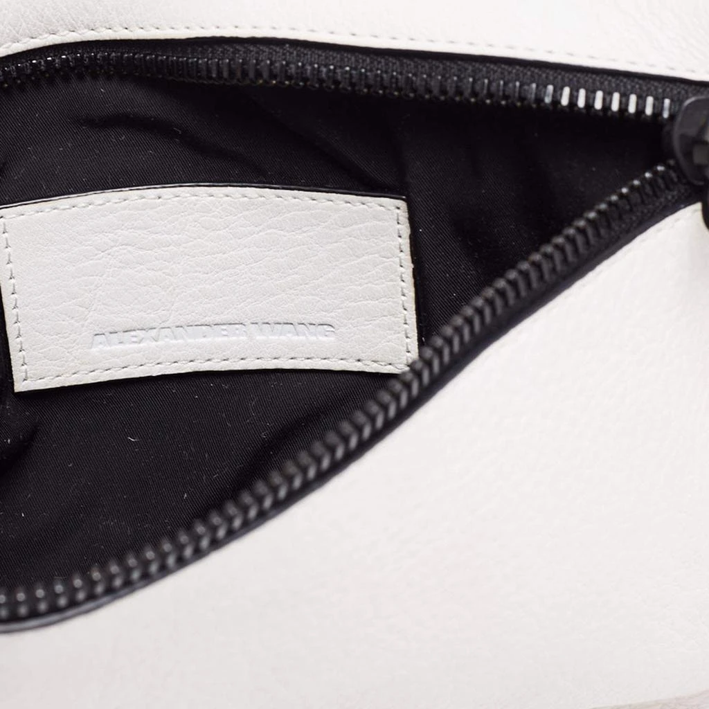 Alexander Wang White/Black Leather Slim Wristlet Clutch 商品