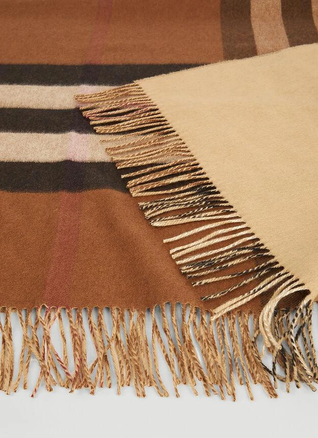 商品Burberry|Half Mega Check Scarf in Brown,价格¥14069,第5张图片详细描述