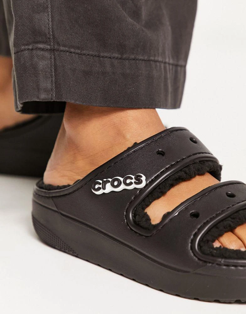 商品Crocs|Crocs classic cozzy sandals black,价格¥433,第3张图片详细描述
