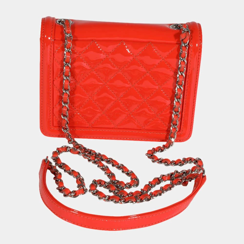 商品[二手商品] Chanel|Chanel Red Quilted Patent Leather & Plexi Boy Brick Flap Shoulder Bag,价格¥22562,第3张图片详细描述