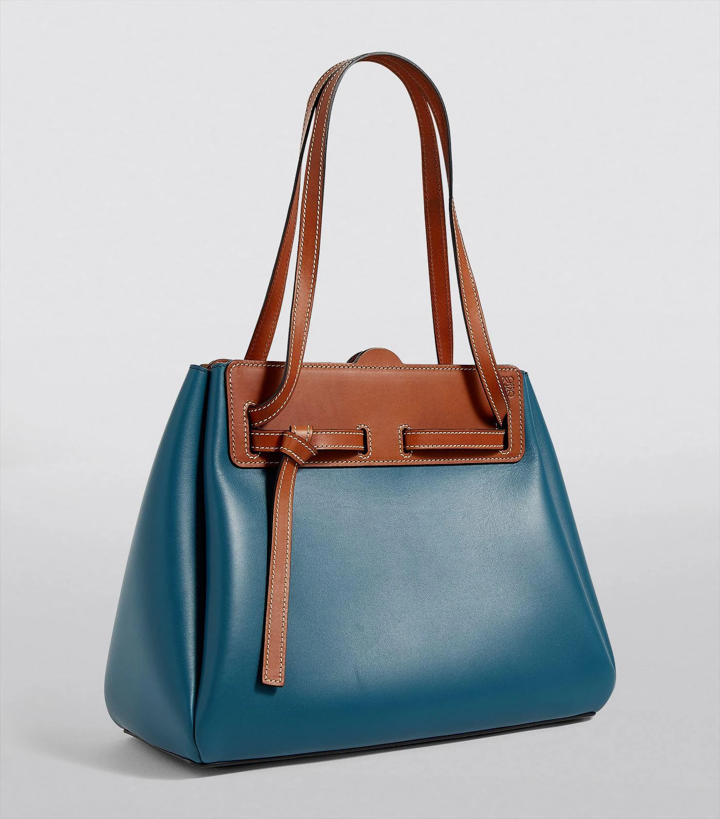 商品Loewe|Leather Lazo Top Handle Bag,价格¥15123,第3张图片详细描述