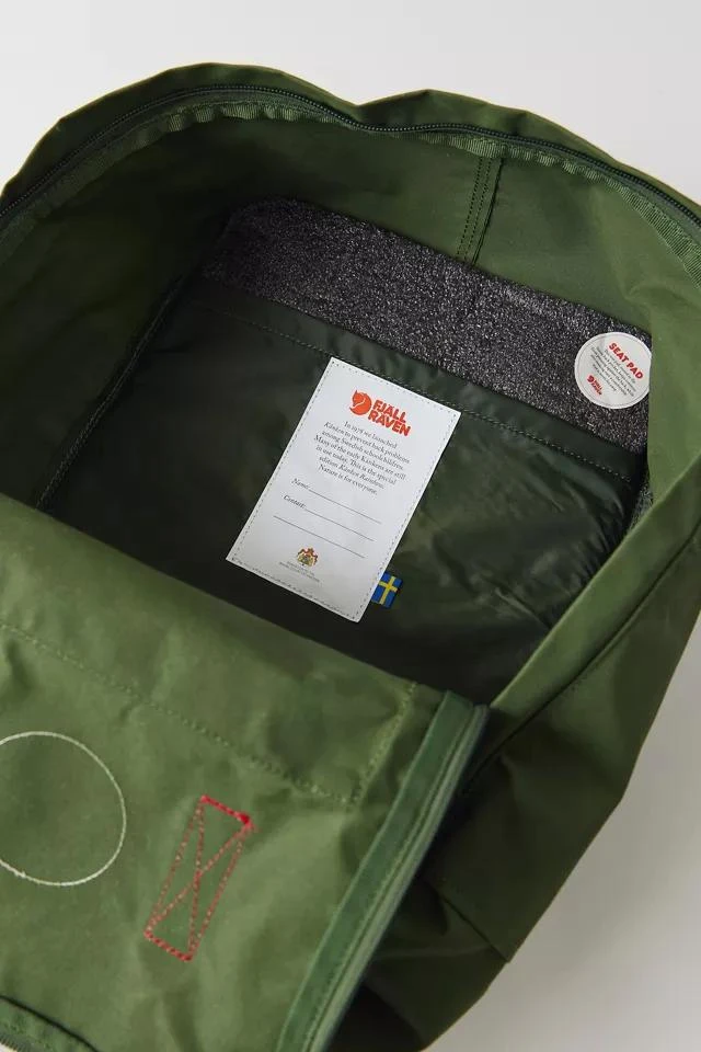 商品Fjällräven|Fjallraven Kånken Rainbow Backpack,价格¥675,第4张图片详细描述