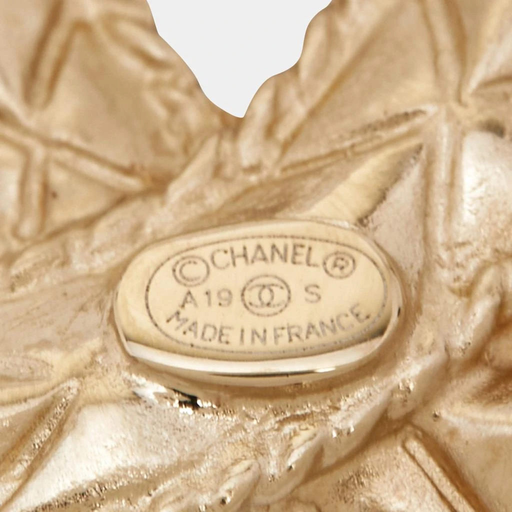 商品Chanel|Chanel CC Faux Pearl Enamel Gold Tone Brooch,价格¥7686,第3张图片详细描述