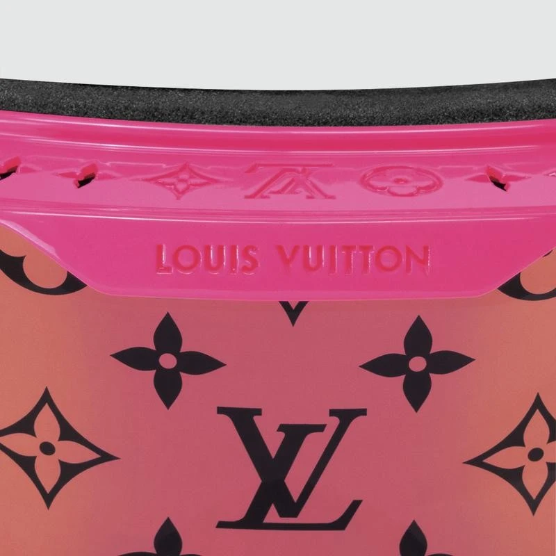 商品Louis Vuitton|LV/路易威登 女士紫红色尼龙滑雪面罩,价格¥9305,第5张图片详细描述