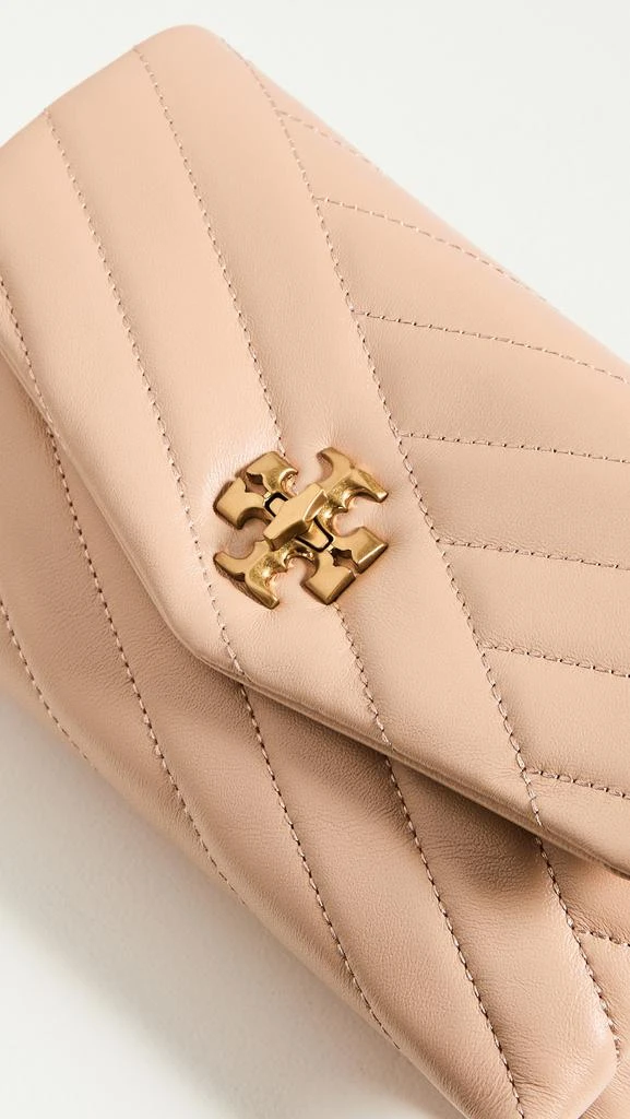 商品Tory Burch|Tory Burch Kira V 形链式钱包,价格¥2610,第5张图片详细描述