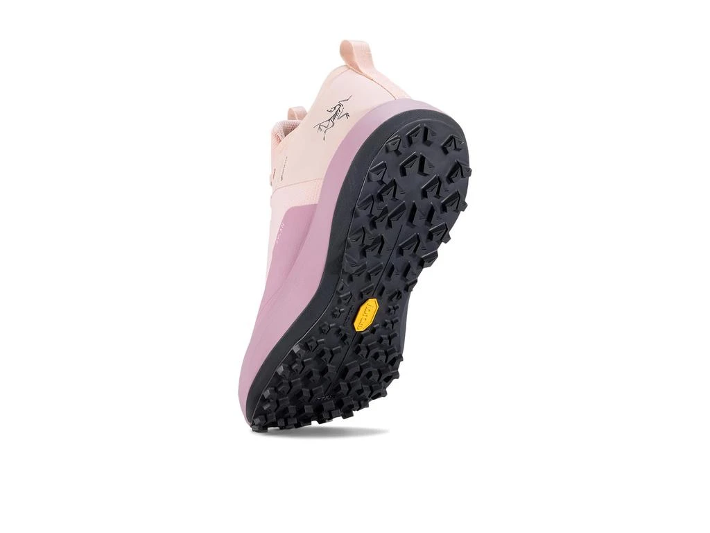 商品Arc'teryx|女款 Sylan系列 防水越野跑鞋,价格¥1293,第3张图片详细描述