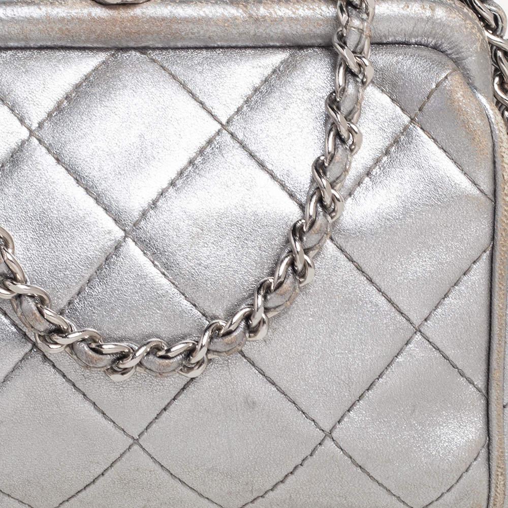 Chanel Silver Quilted Leather Vintage Clutch Bag商品第5张图片规格展示