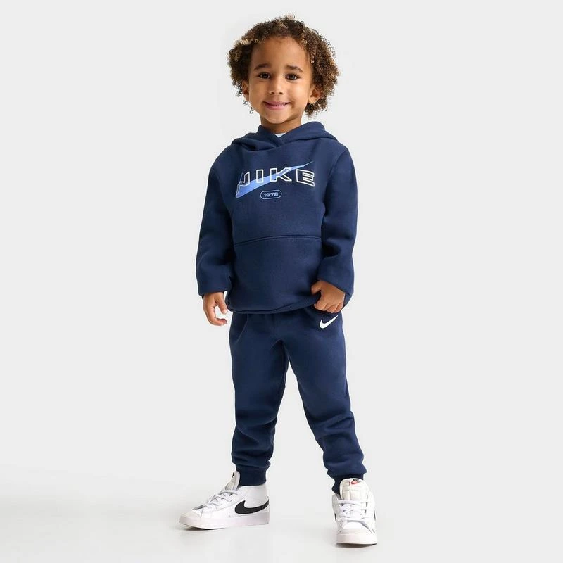 商品NIKE|Kids' Toddler Nike Outline Pullover Hoodie and Jogger Pants Set,价格¥112,第1张图片