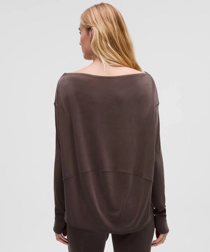 Drapey Softstreme Off-The-Shoulder Long-Sleeve Shirt 商品