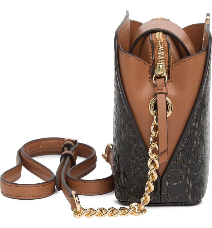 商品Calvin Klein|Finley Crossbody Bag,价格¥632,第6张图片详细描述