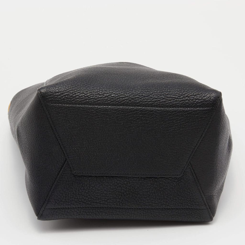 Celine Black Grained Leather Seau Sangle Bucket Bag商品第6张图片规格展示