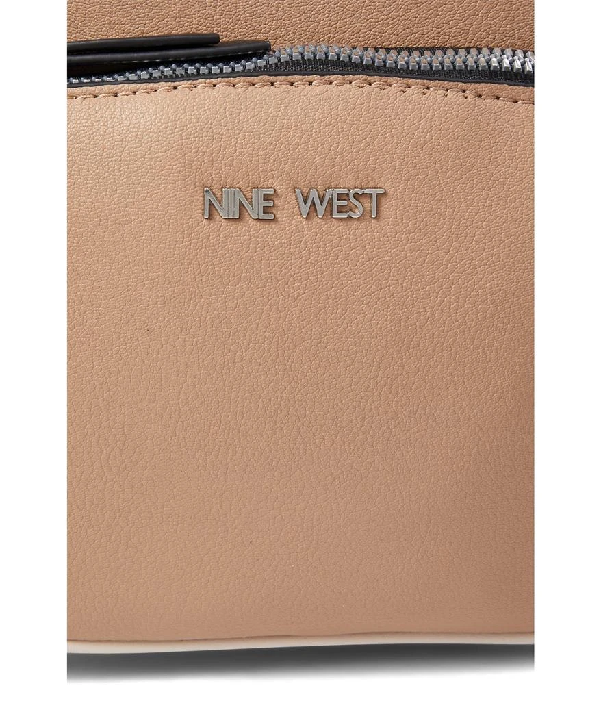 商品Nine West|Sloane Backpack,价格¥319,第3张图片详细描述