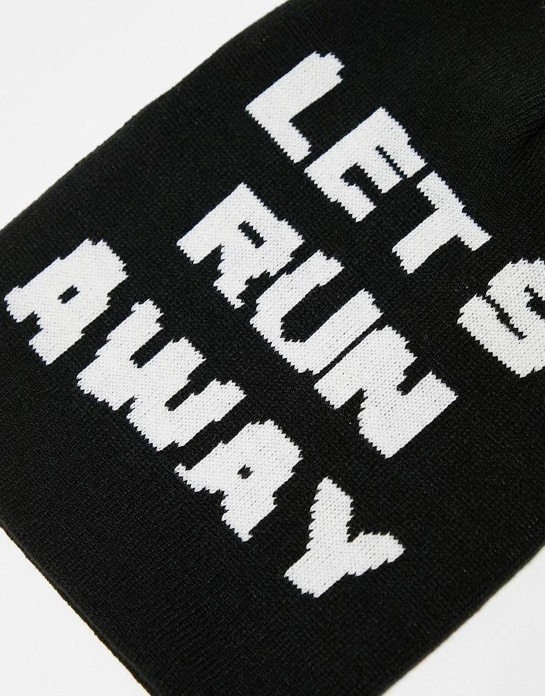 商品COLLUSION|COLLUSION Unisex skater beanie with graphic knit in black,价格¥78,第2张图片详细描述