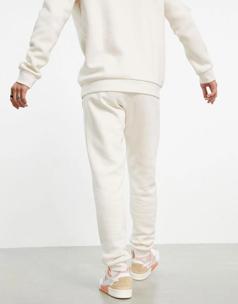 商品Adidas|adidas Originals Essentials joggers in wonder white,价格¥439,第2张图片详细描述