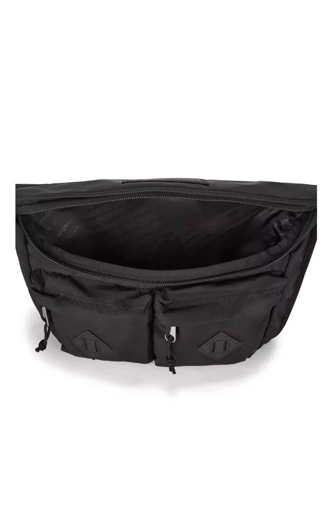 商品JanSport|Larimer Crossbody - Black ,价格¥214,第4张图片详细描述