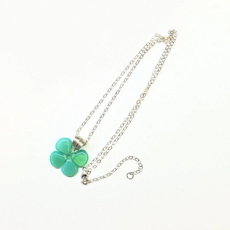 商品Alexa Martha Designs|Mint Green Beaded Sterling Silver Clover Necklace,价格¥423,第2张图片详细描述