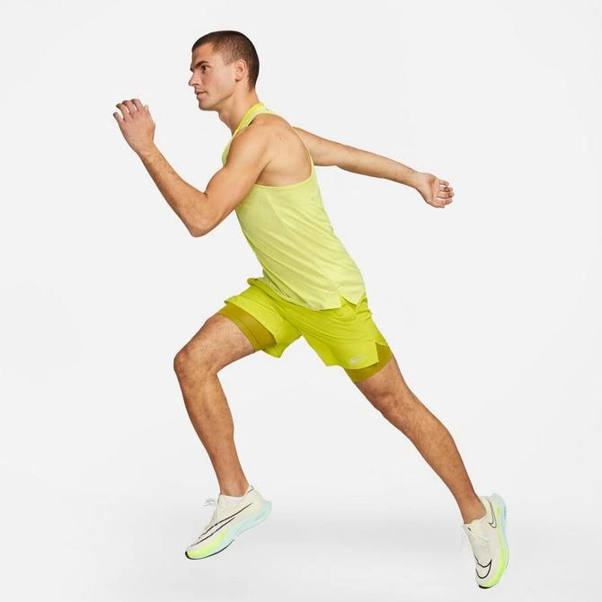 商品NIKE|Men's Nike Dri-FIT Stride 2-in-1 7" Running Shorts,价格¥487,第2张图片详细描述