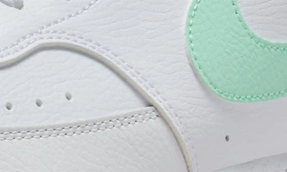 Court Vision Low Top Sneaker 商品
