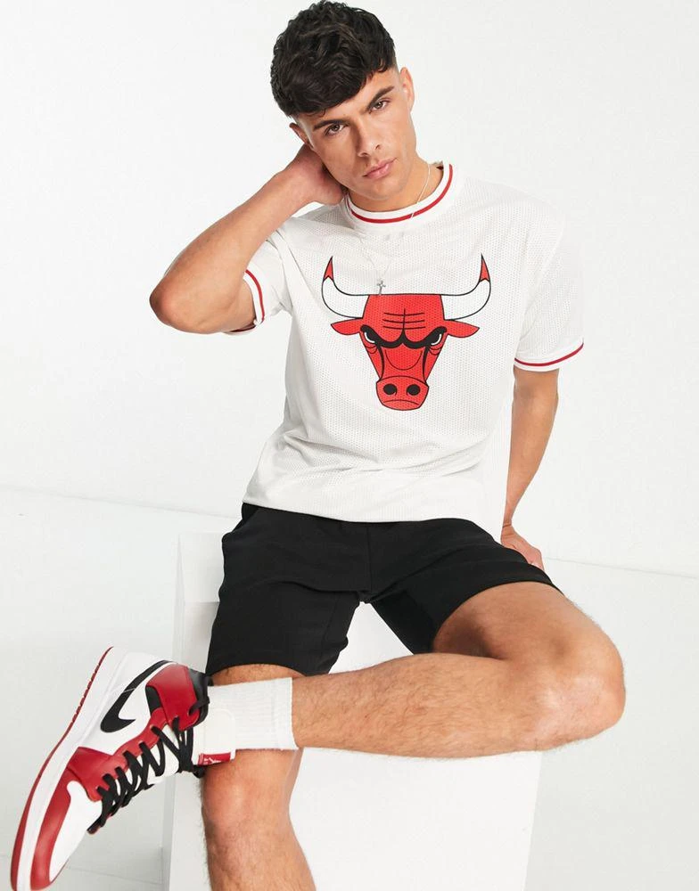 商品New Era|New Era Chicago Bulls mesh applique t-shirt in white,价格¥168,第3张图片详细描述