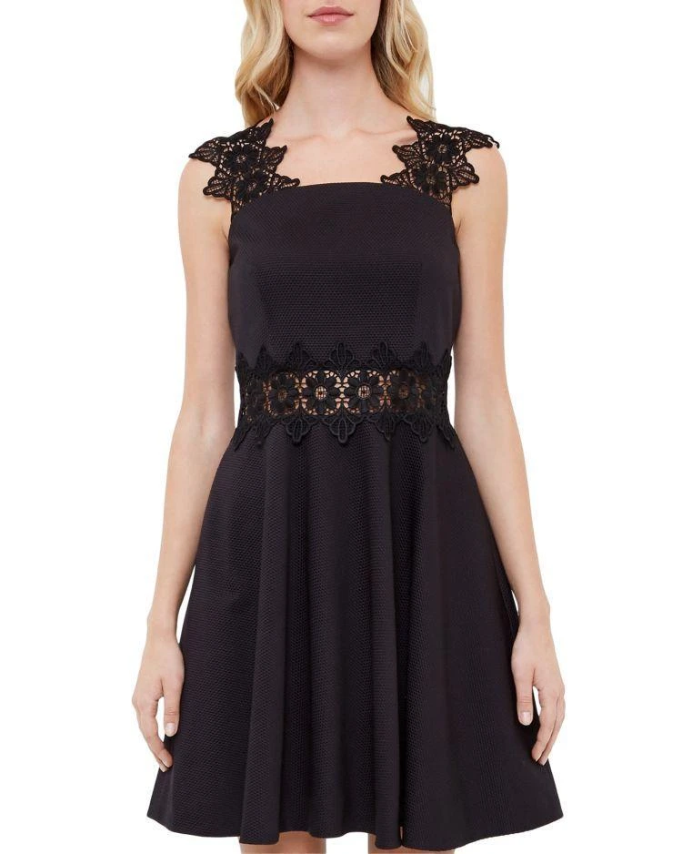 商品Ted Baker London|Ted Baker Lace Detail Dress,价格¥1652,第3张图片详细描述