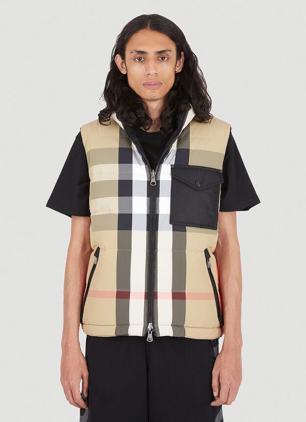 商品Burberry|Reversible Archive Check Sleeveless Down Jacket in Beige,价格¥10946,第1张图片