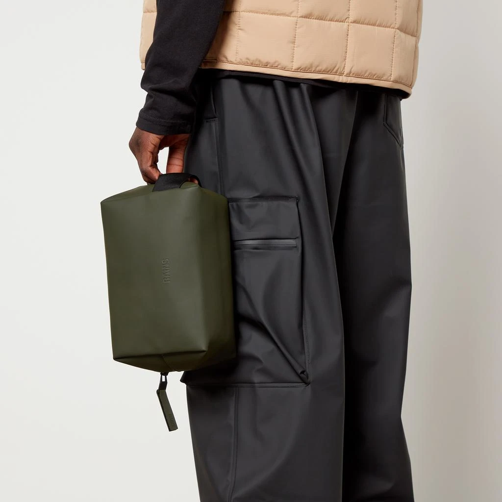 商品RAINS|Rains Small Matte-Shell Wash Bag,价格¥257,第2张图片详细描述
