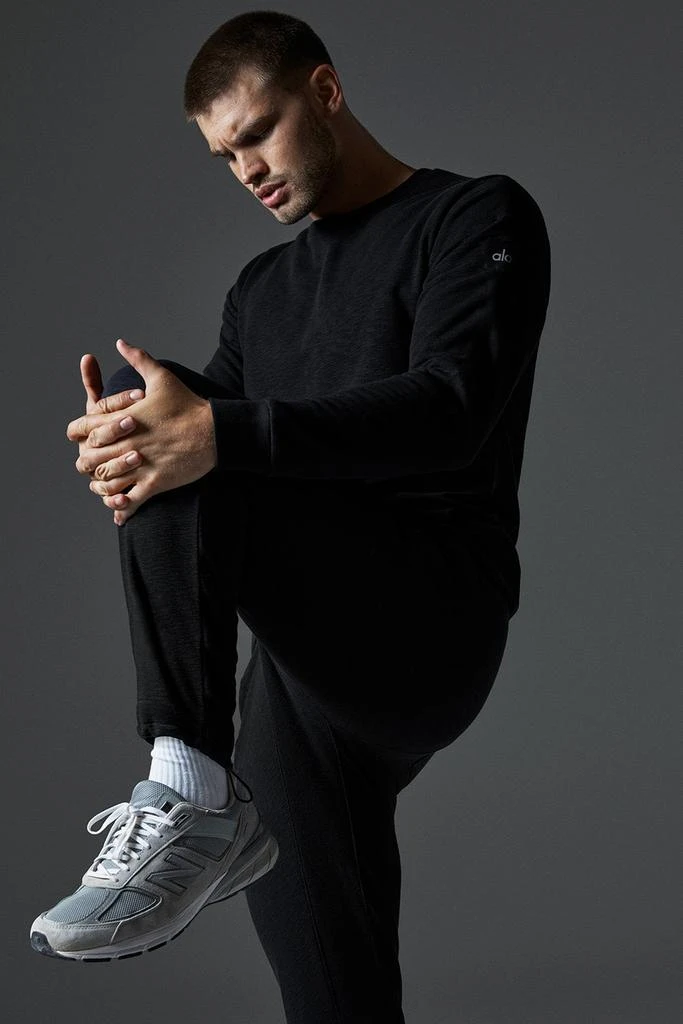商品Alo|The Qualifier Pant - Black Slub,价格¥445,第5张图片详细描述