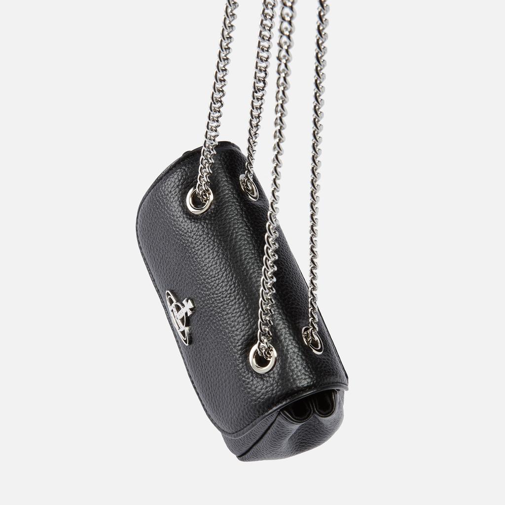 7e040300-f702-3c4c-9675-