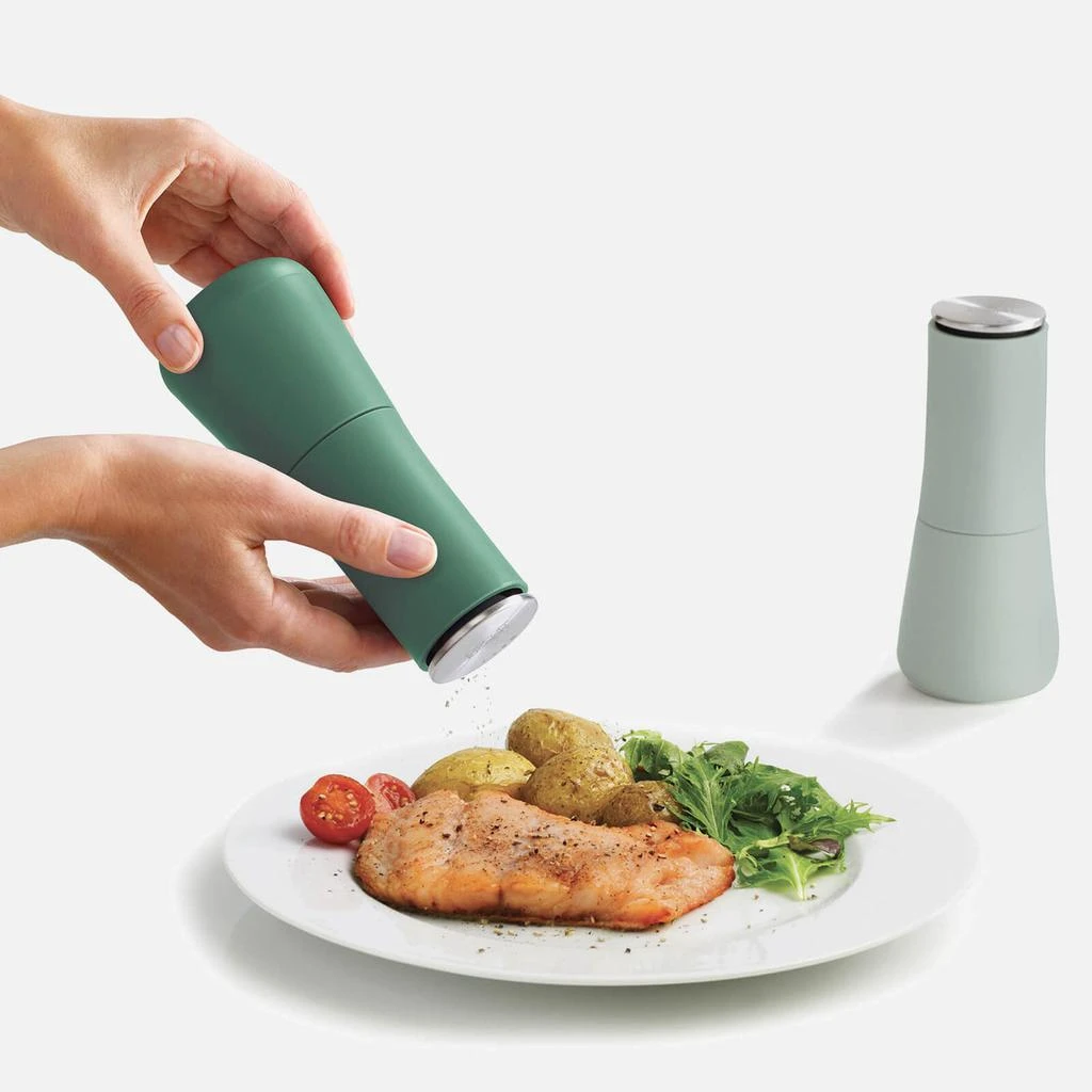 商品Joseph Joseph|Joseph Joseph Editions - Milltop Salt & Pepper Set - Sage,价格¥362,第2张图片详细描述