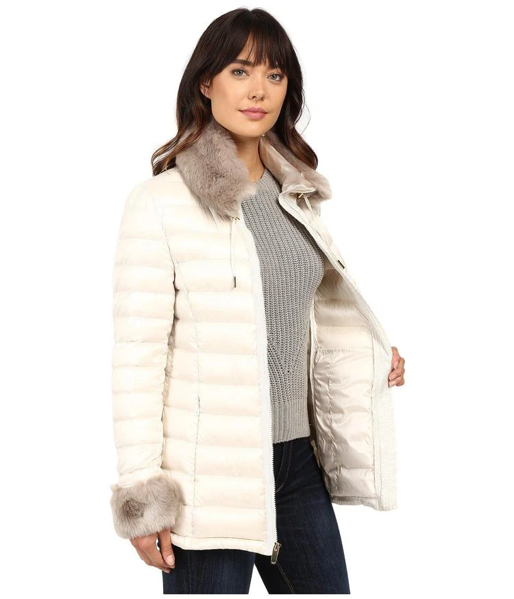 Short Puffer with Detachable Chic Faux Fur Collar 商品