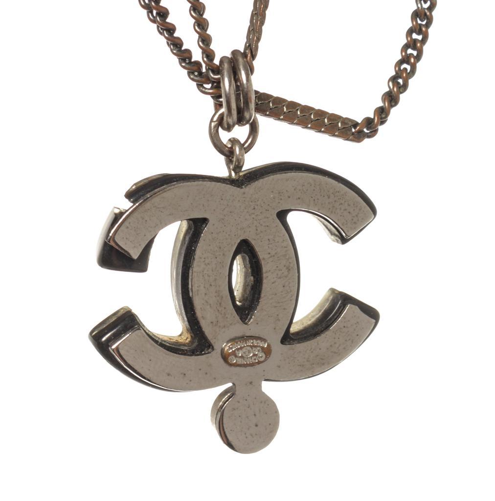 商品[二手商品] Chanel|Chanel Silver Double Chain Pearl CC Pendant Necklace,价格¥9575,第6张图片详细描述
