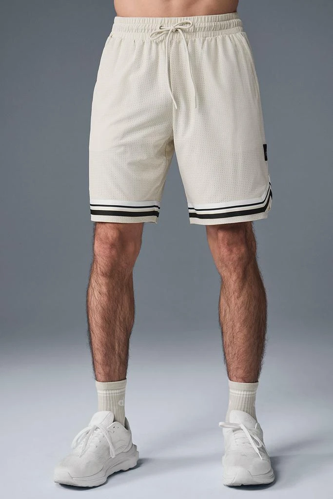 商品Alo|9" Traction Arena Short - Bone,价格¥752,第1张图片