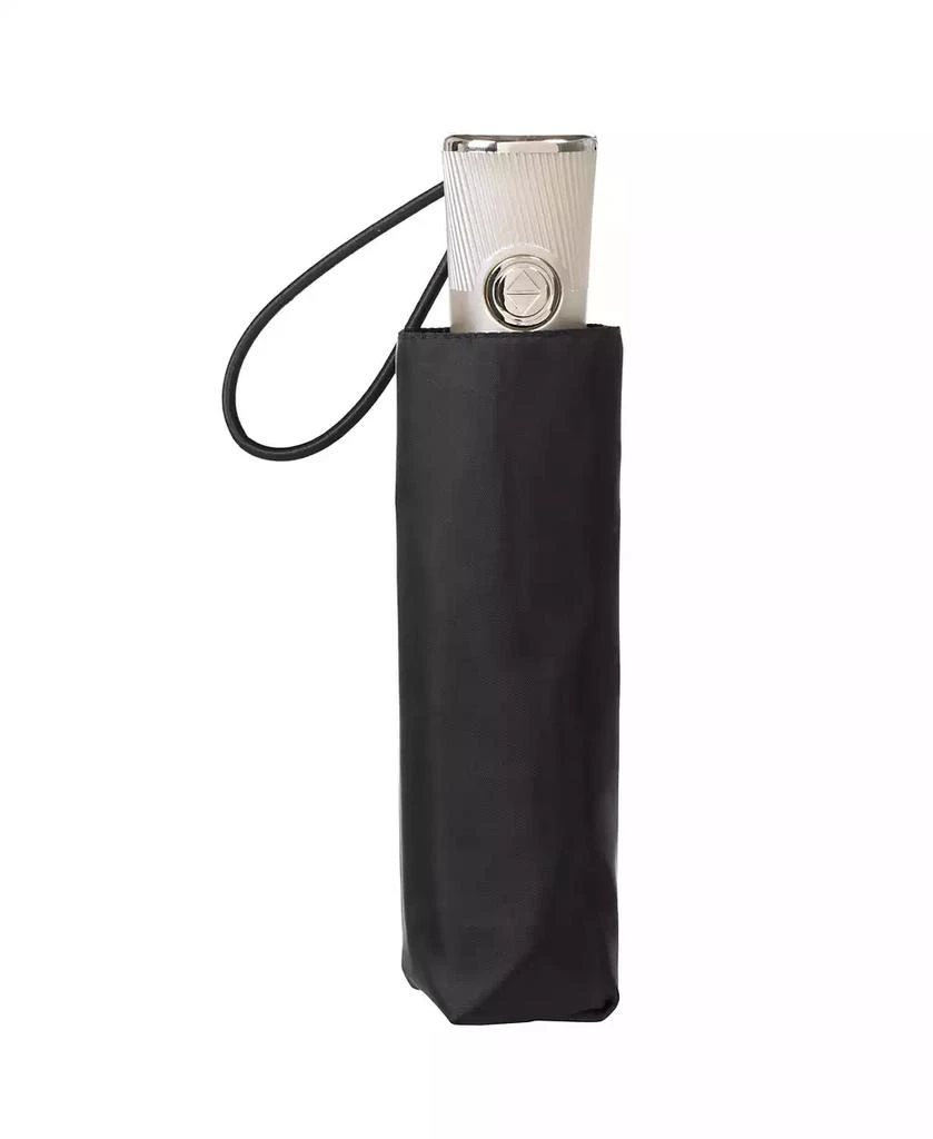 商品Totes|Water Repellent Auto Open Close Folding Umbrella,价格¥237,第3张图片详细描述