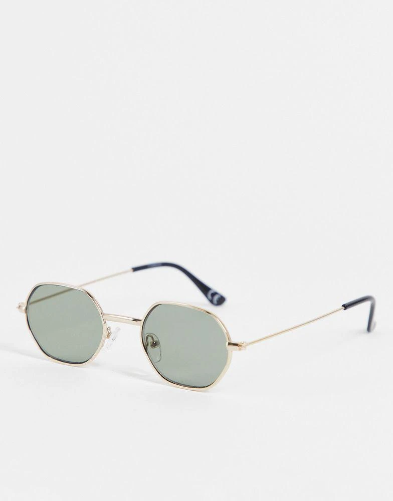 商品ASOS|ASOS DESIGN 90s mini angled metal sunglasses with dark green lens in gold,价格¥85,第1张图片