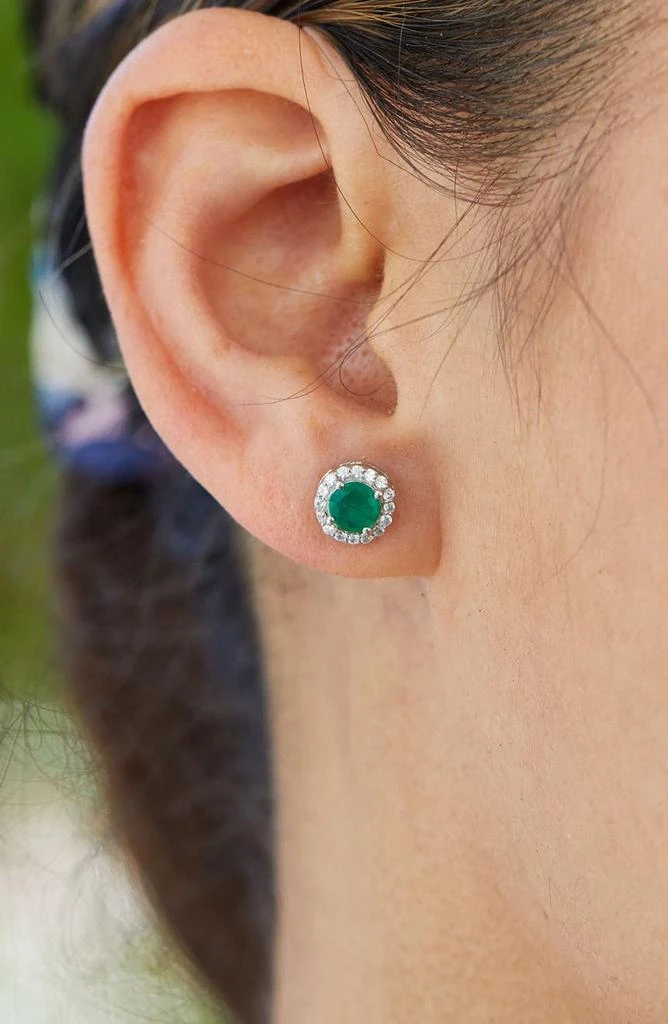 商品Savvy Cie Jewels|Sterling Silver Zircon Halo Natural Emerald Stud Earrings,价格¥656,第2张图片详细描述