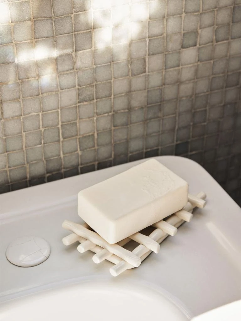 商品Ferm Living|Ceramic Soap Tray,价格¥169,第1张图片详细描述