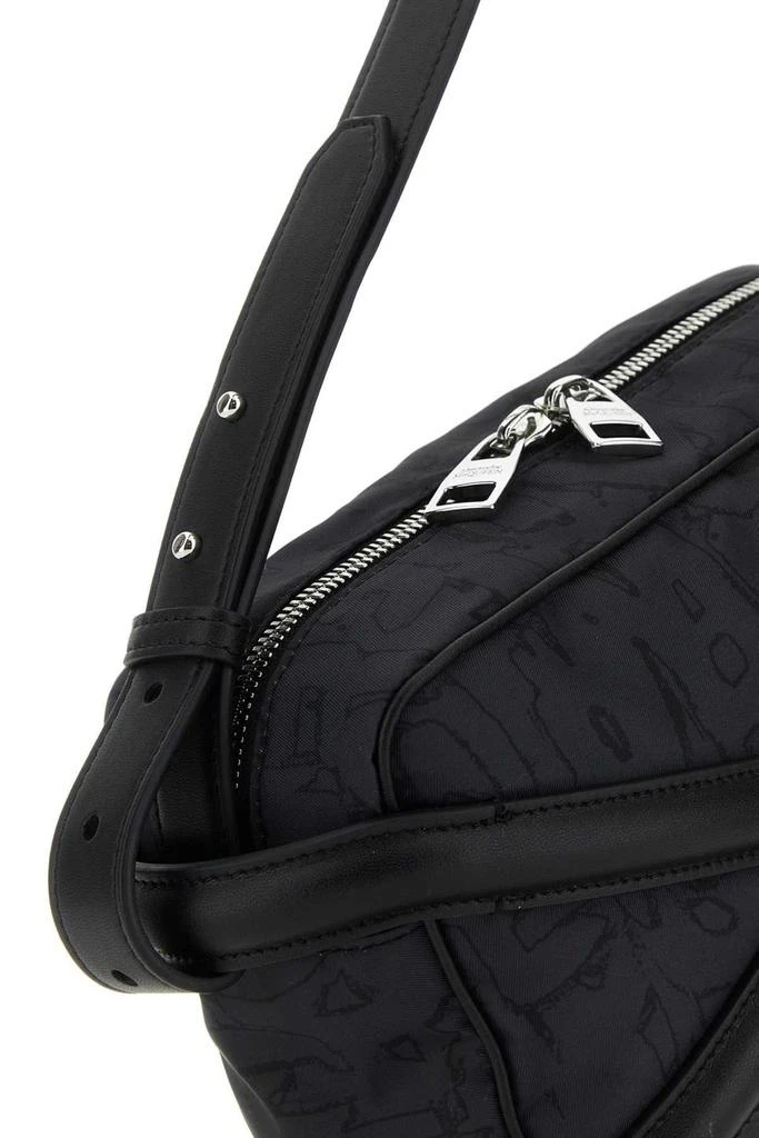 商品Alexander McQueen|Alexander McQueen The Harness Logo-Printed Zipped Camera Bag,价格¥3228,第4张图片详细描述