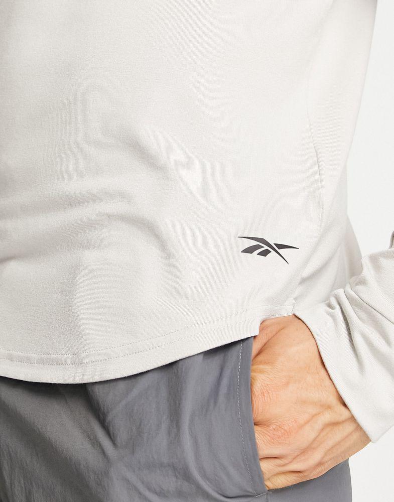 Reebok Training Dreamblend long sleeve t-shirt in cream商品第4张图片规格展示