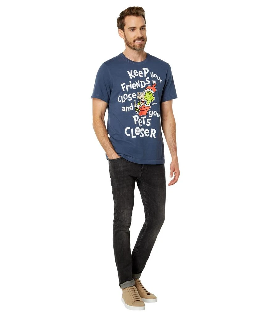 商品Life is Good|Grinch Max Pets Closer Short Sleeve Crusher™ Tee,价格¥113,第4张图片详细描述