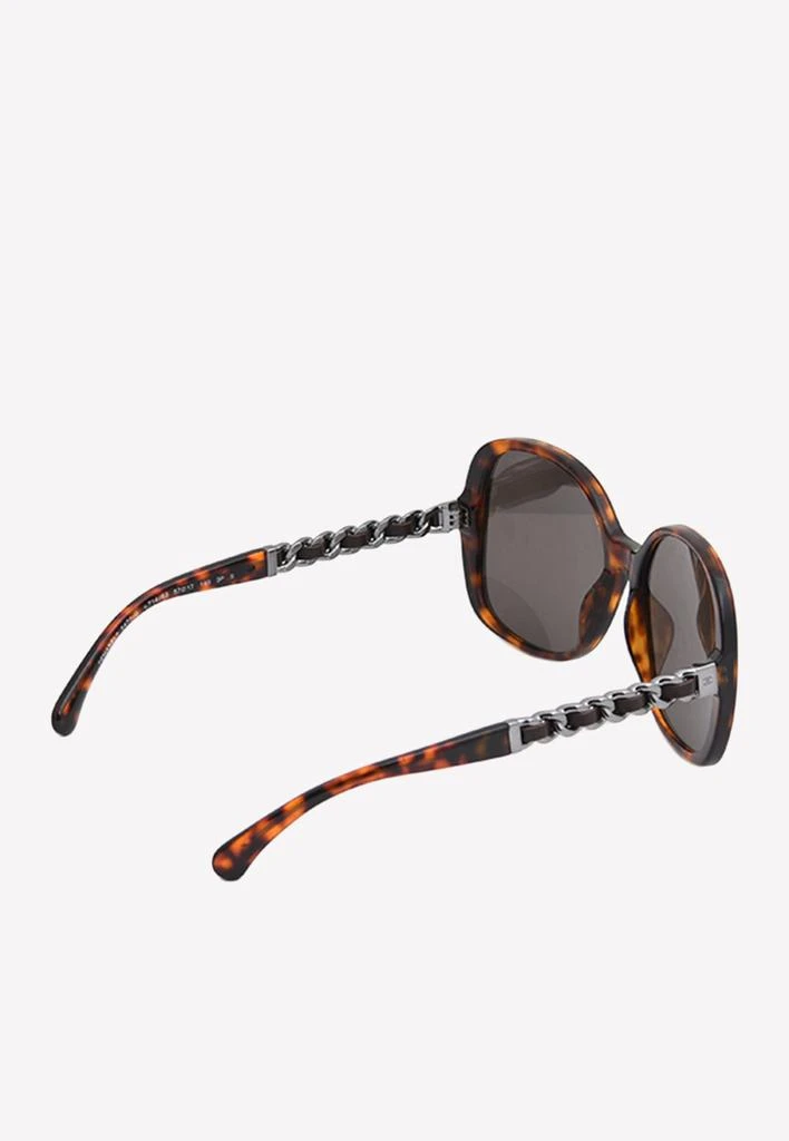 商品Chanel|Oversized Rectangular Sunglasses with Chain Detail,价格¥3014,第2张图片详细描述