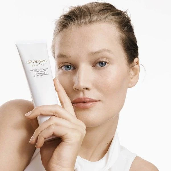 商品Cle de Peau|Clé de Peau Beauté Softening Cleansing Foam,价格¥594,第3张图片详细描述