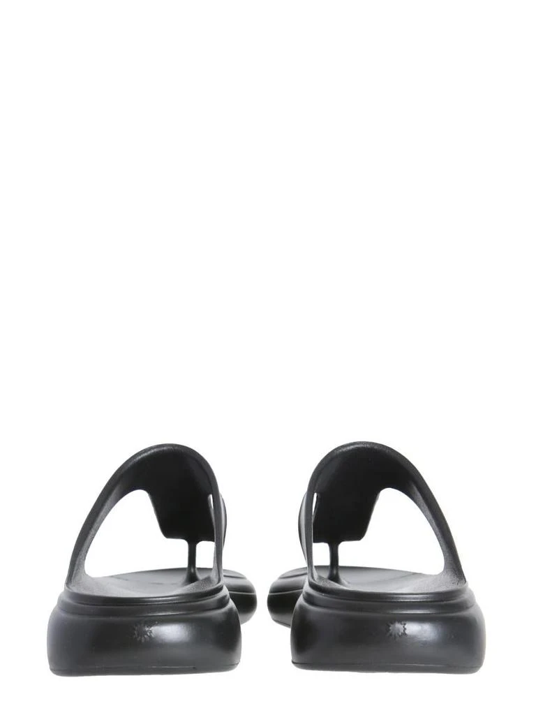 商品Stuart Weitzman|STUART WEITZMAN STUFLEX T-STRAP SLIDE SANDAL,价格¥947,第2张图片详细描述