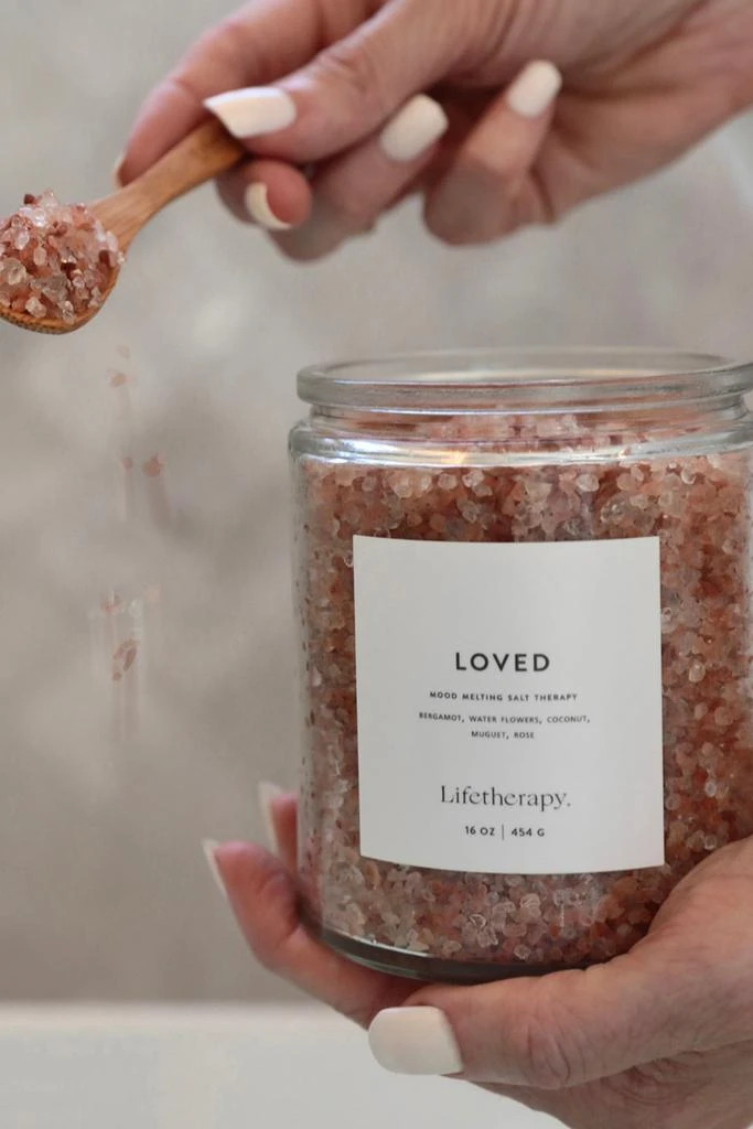 商品Lifetherapy|Loved Mood Melting Salt Soak,价格¥365,第2张图片详细描述